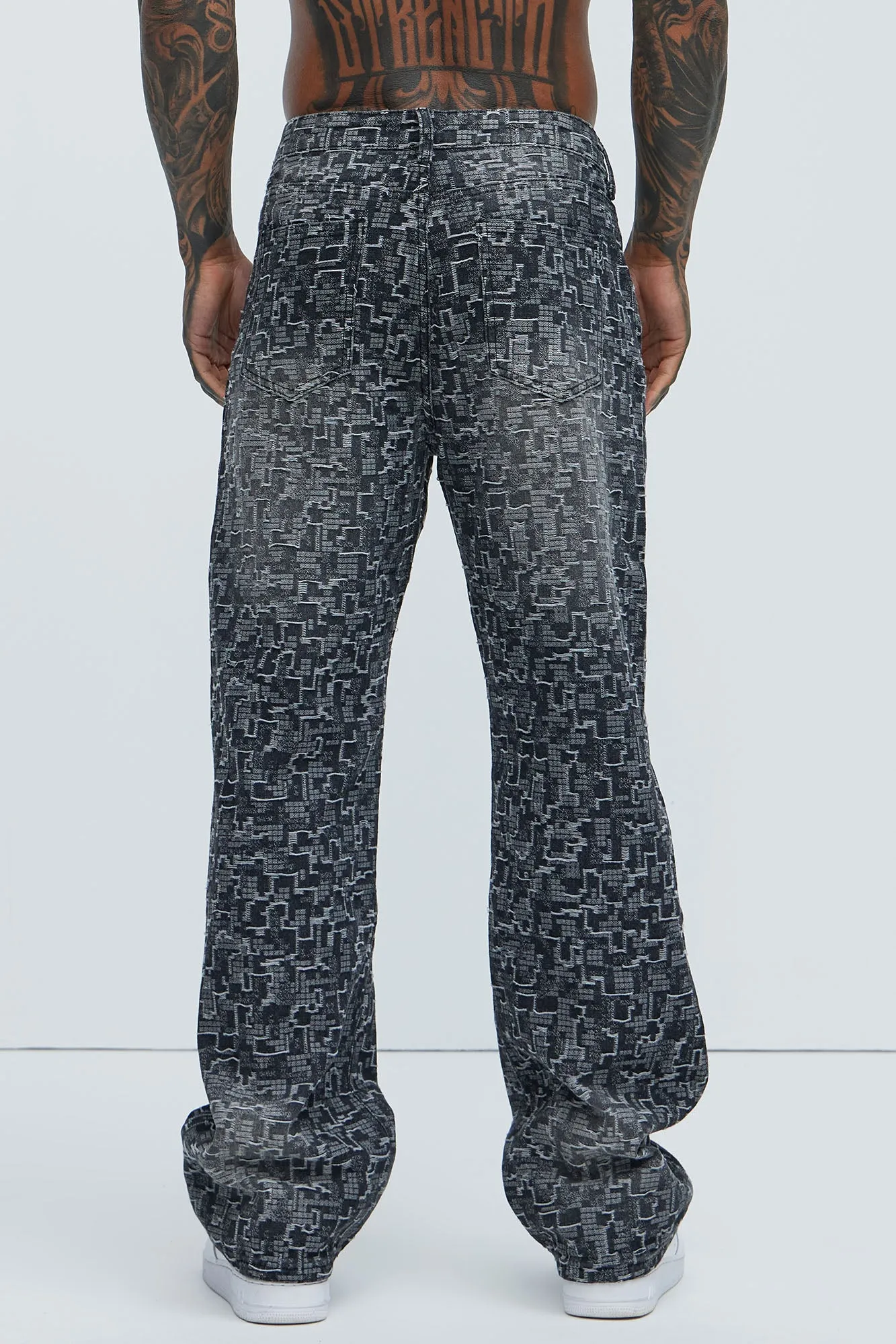 Arrow Jacquard Straight Jeans - Black Wash